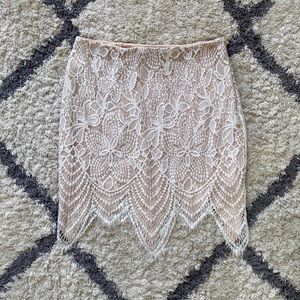 Lace Stretch Scallop Hem Skirt